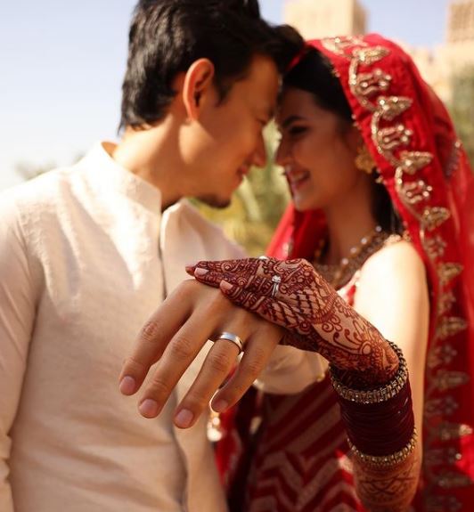 Moji Basar Age (Madiha Imam's Husband) Wiki, Biography, Parents, Religion, Movies & More 3 Moji Basar got married to Madiha Imam