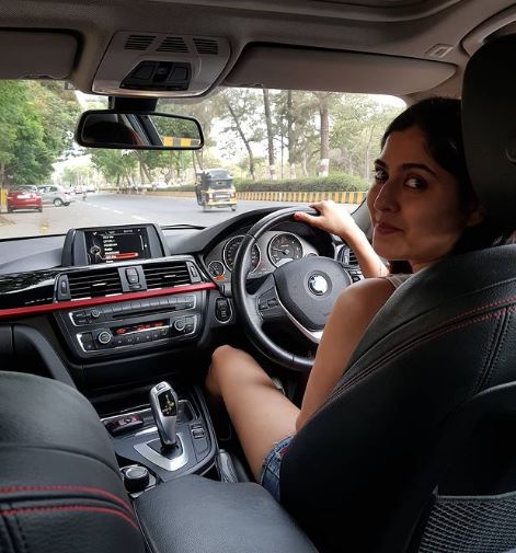 Monika Bhadoriya Wiki, Husband, Height, Age, Family, Net Worth, Biography & More 10 Monika Bhadoriya car