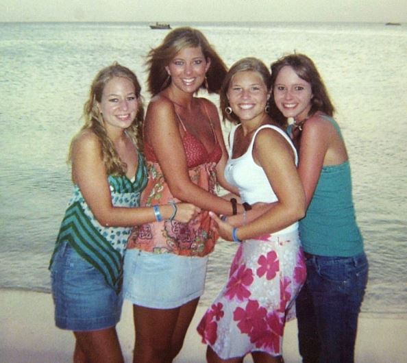 Natalee Holloway Wiki, Age, Parents, Husband, Mother, Siblings, Death Cause, Net worth & More 11 Natalee Holloway family