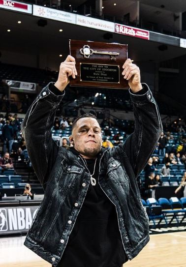 Nate Diaz Height, Weight, Age, Net Worth, Wife, Family, Fight Stats, Biography & More 4 Nate Diaz MMA Career