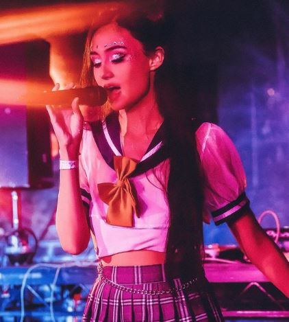 Queen Star Wiki, Age, Height, Parents, Boyfriend, Net Worth, Biography & More 8 Queen Star Alien is a singer