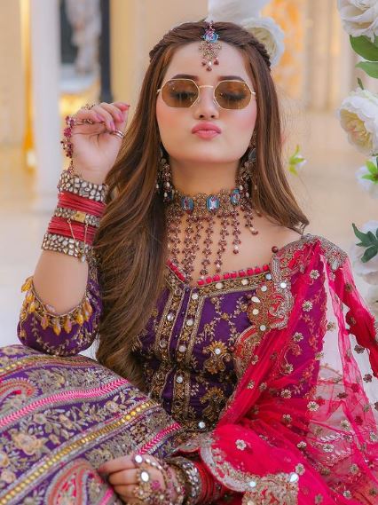 Rabeeca Khan: Age, Height, Wiki, Birthday, Parents, Siblings, Boyfriend, Biography & More 11 Rabeeca Khan dresses