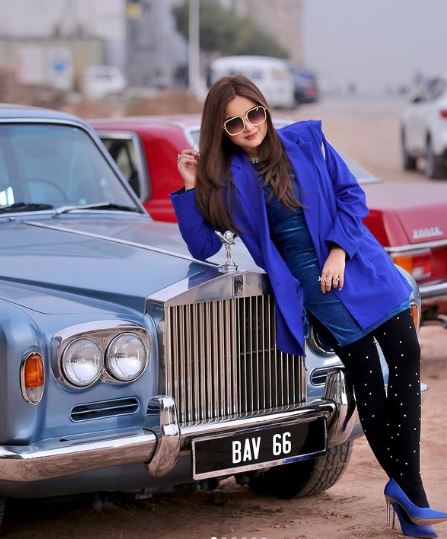 Rabeeca Khan: Age, Height, Wiki, Birthday, Parents, Siblings, Boyfriend, Biography & More 13 Rabeeca Khan net worth