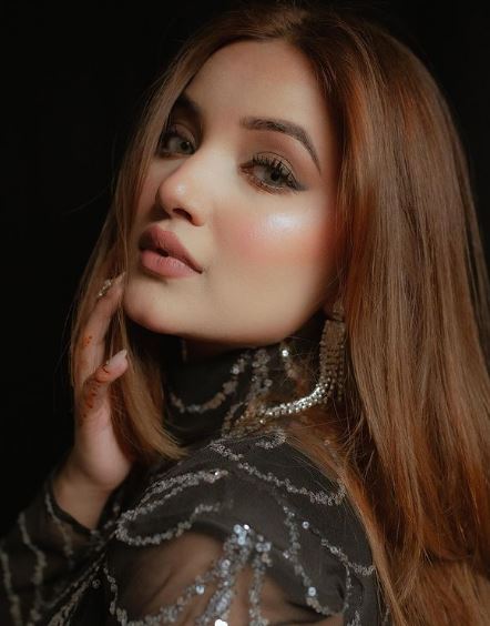 Rabeeca Khan: Age, Height, Wiki, Birthday, Parents, Siblings, Boyfriend, Biography & More 2 Rabeeca Khan wiki