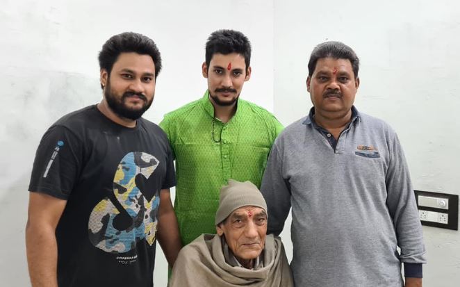 Rajveer with his dad Ashok Chaudhary, brother Suraj Chaudhary, and grandfather