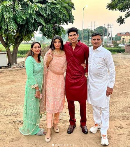 Shahneel with her parents & brother