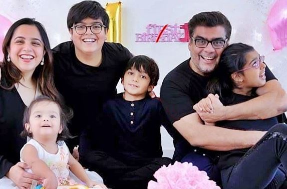 Sumaiya Salman Age (Salman Iqbal's Daughter) Wiki, Death Cause, Mother, Disease, Biography & More 2 Sumaiya Salman with her family