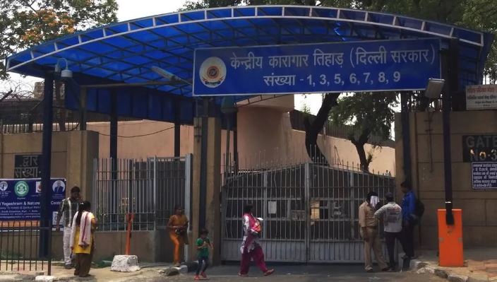 Tillu Tajpuriya: Wiki, Biography, Age, Wife, Parents, Gang Name, Kids, Religion, Death & More 7 Tillu Tajpuriya was in Tihar Jail