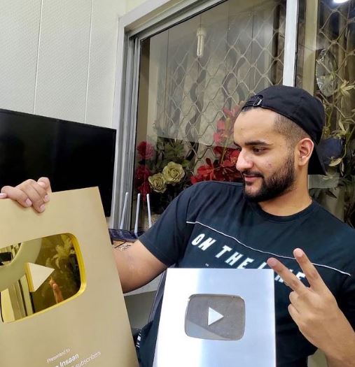 Abhishek Malhan (Fukra Insaan) Wiki, Age, Girlfriend, Bigg Boss OTT, Parents, Brother, Height, Wife, Net worth & More 3 Abhishek Malhan is a Youtuber