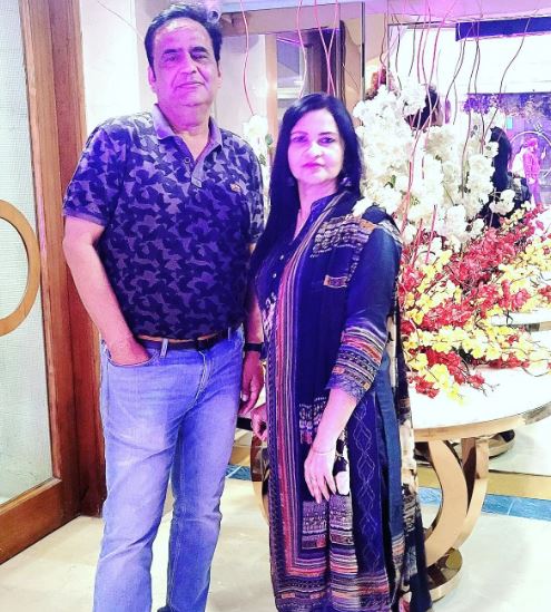 Abhishek Malhan (Fukra Insaan) Wiki, Age, Girlfriend, Bigg Boss OTT, Parents, Brother, Height, Wife, Net worth & More 6 Abhishek Malhan's Parents