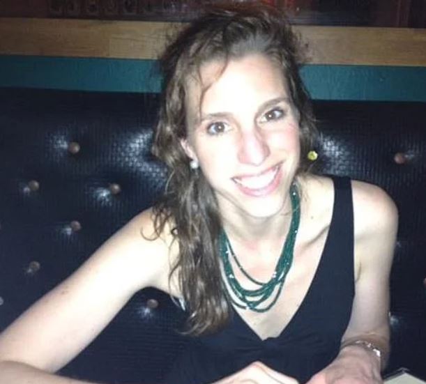 Alissa Heinerscheid (Bud Light) Wiki, Age, Husband, Family, Salary, Net Worth, Biography & More 2 An old photo of Alissa Heinerscheid
