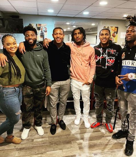 Ray Lewis III Wiki, Biography, Age, Girlfriend, Family, Net Worth, Height, Death Cause & More 6 Brett and his friends