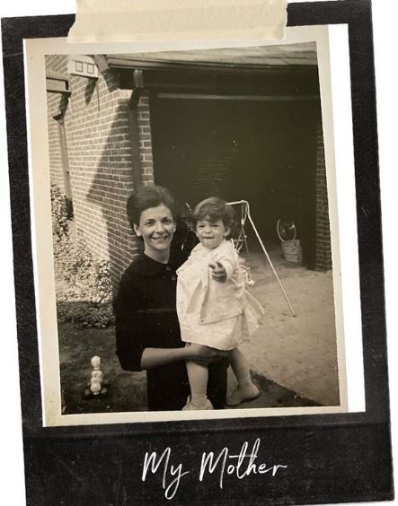 Dina De Luca Wiki, Biography, Age, Husband, Net Worth, Children, Career & More 2 Childhood photo of Dina with her mother Dina