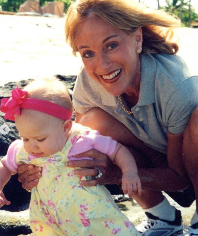 Gracie Hunt Wiki, Age, Husband, Kids, Instagram, Parents, Grandmother, Net worth & More 2 Childhood photo of Gracie with Norma
