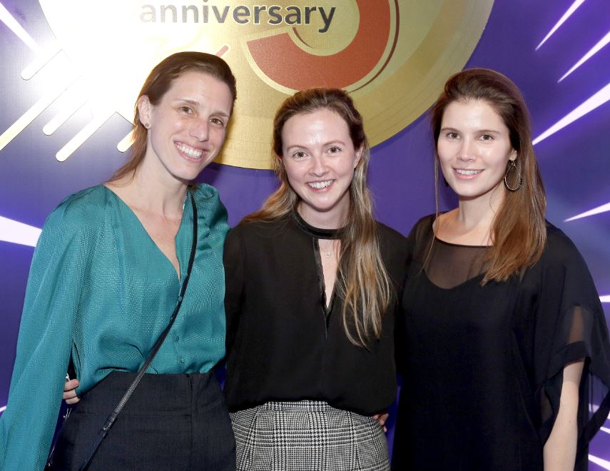 Alissa Heinerscheid (Bud Light) Wiki, Age, Husband, Family, Salary, Net Worth, Biography & More 4 Heinerscheid with her friends