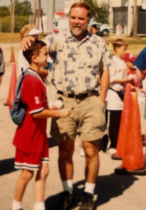 Josh Seiter Wiki, Age, Height, Boyfriend, Family, Net Worth, Biography, Nationality & More 4 Josh with his dad