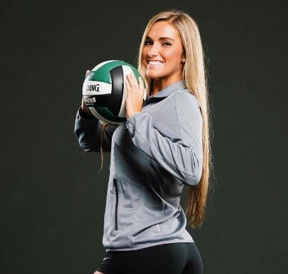Kayla Simmons Wiki, Biography, Age, Height, Boyfriend, Parents, Ethnicity, Net Worth & More 4 Kayla Simmons is a volleyball player