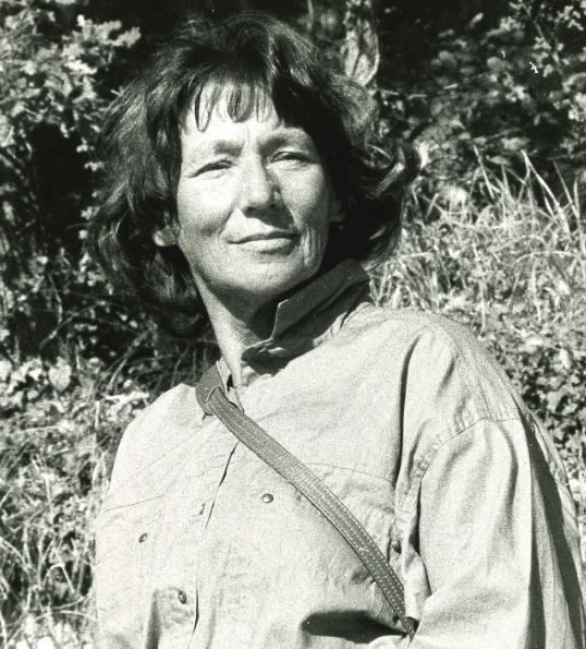 Magdalena Abakanowicz: Biography, Wiki, Husband, Age, Cause of Death, Family & More 9 Magdalena Abakanowicz wiki