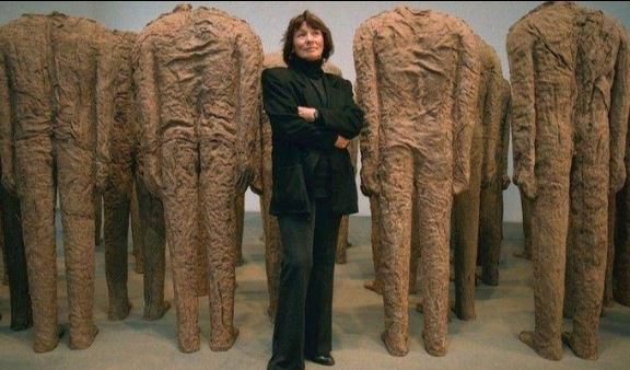 Magdalena Abakanowicz: Biography, Wiki, Husband, Age, Cause of Death, Family & More 4 Magdalena was a famous Sculptor