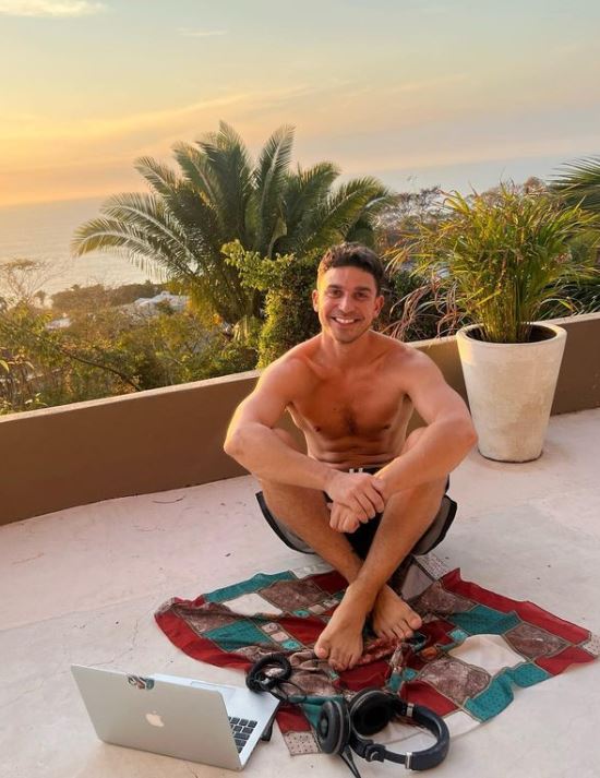 Michael Bibi Age, Wiki, Real Name, Girlfriend, Family, Career, Songs, Cancer, Net worth & More 9 Michael Bibi wiki