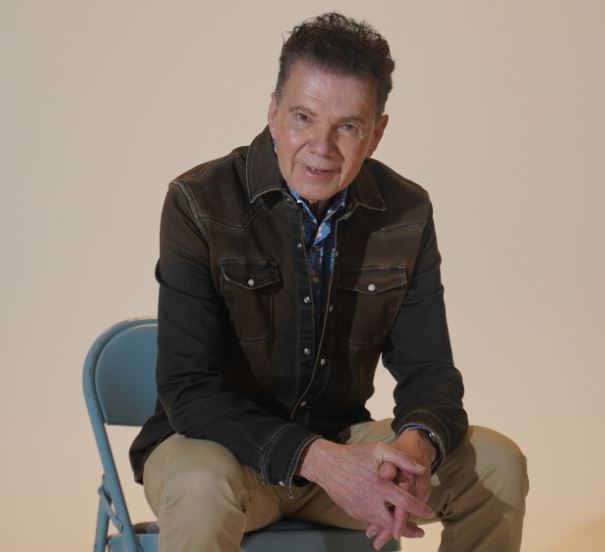 Dr. Michael Guillen Wiki, Age, Wife, Parents, Net Worth, Education, Biography & More 4 Michael Guillen wikipedia