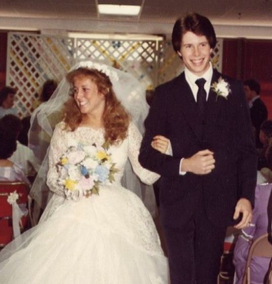 Michelle Duggar Wiki, Biography, Age, Husband, Children, Family, Net Worth & More 2 Michelle's wedding photo