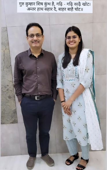 Mudita Sharma (IAS) Wiki, Age, Birthday, Boyfriend, Parents, Salary, UPSC Biography & Facts 11 Mudita with Vikas Sir