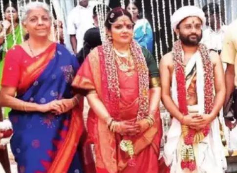 Parakala Vangmayi Wiki (Nirmala Sitharaman's Daughter), Age, Husband, Family, Education, Biography & More 8 Nirmala Sitharaman's Daughter, Vangmayi got married to Pratik Doshi
