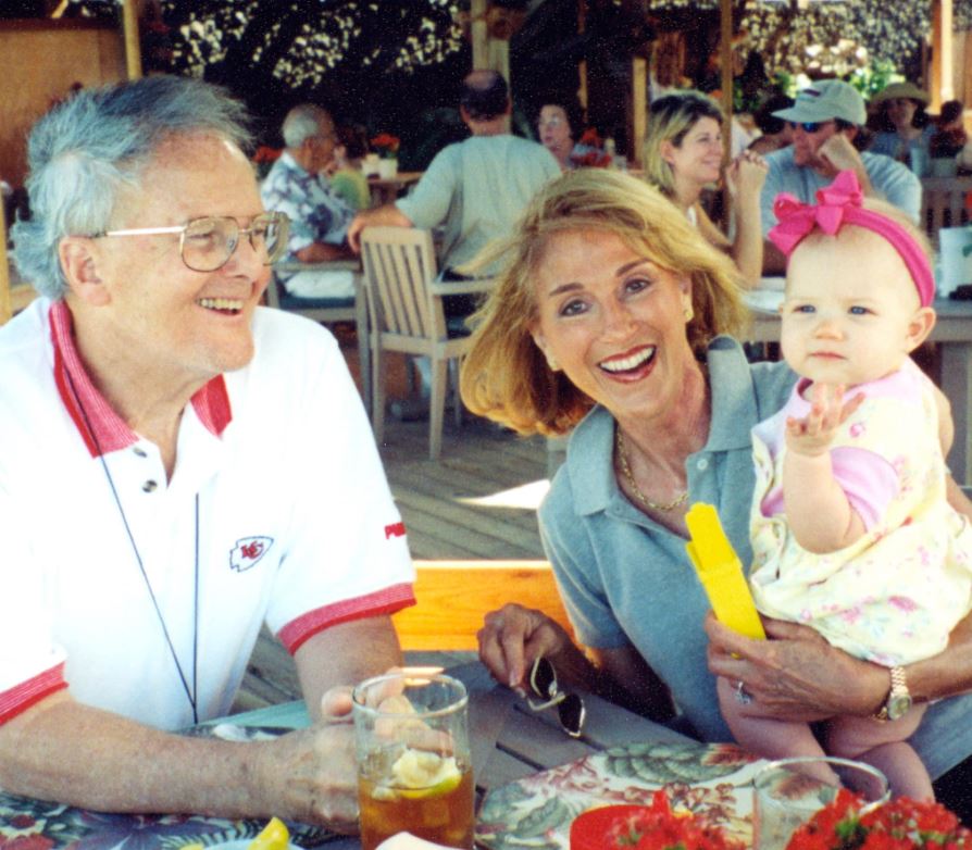 Norma Hunt Wiki (Lamar Hunt's Wife), Age, Net Worth, Kids, Family, Biography & More 4 Norma with her husband Lamar Hunt