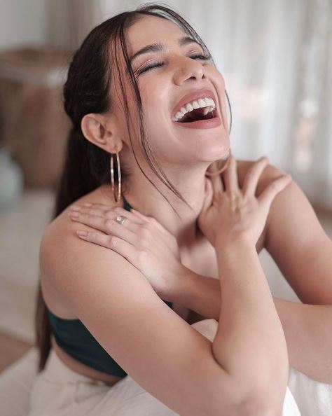 Palak Purswani (Bigg Boss) Biography, Wiki, Age, Boyfriend, Parents, Husband, Height & More 12 Palak Purswani family