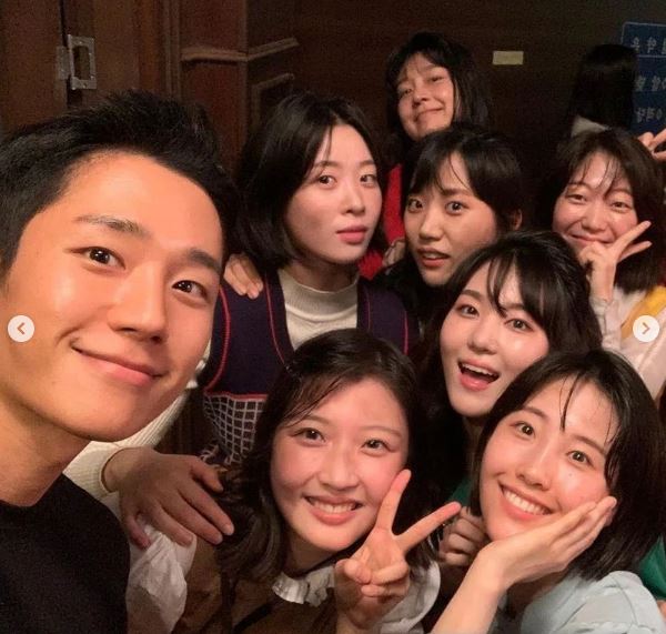 Park Soo Ryun (Actress) Wiki, Age, Death Cause, Boyfriend, Parents, Net worth, Movies, Height & Facts 3 Park Soo and her friends