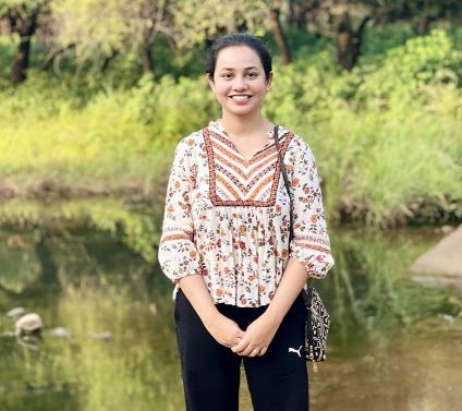 Ria Dabi (Tina Dabi's Sister) Wiki, Age, IAS, Husband, Family, Birthday, Salary, Net Worth, Height & More 6 Ria Dabi biography