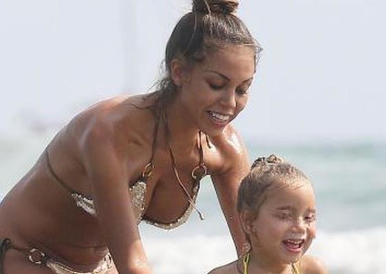 Ruby Rubacuori (Belly Dancer) Wiki, Age, Now, Story, Bunga Bunga, Boyfriend, Parents, Height, Net worth & More 10 Ruby and her daughter Sofia Aida