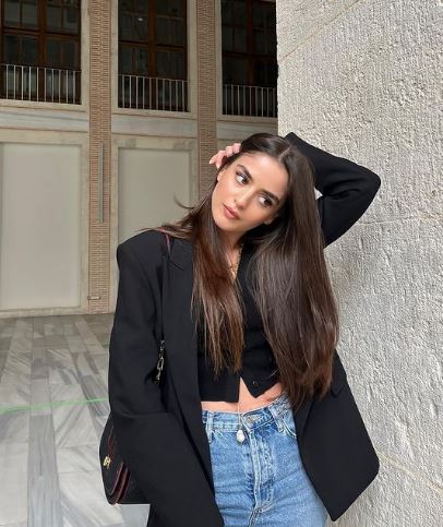 Selen &Ouml;zbayrak career