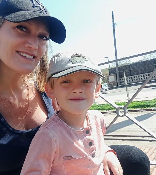 Sidonie Nargeolet (Paul-Henri Nargeolet's Daughter) Wiki, Biography, Age, Husband, Family, Net Worth & More 8 Sidonie Nargeolet with her son