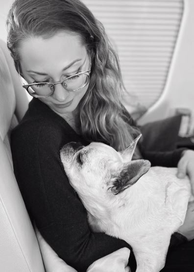 Natalie Viscuso Age, Birthday, Height, Weight, Net Worth, Family, BIO, WIKI & More 10 Viscuso is a dog lover