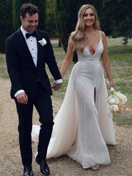 Jessica Davies (Travis Head's Wife) Wiki, Biography, Age, Children, Family, Career & More 9 Wedding photo of Jessica and Travis Head