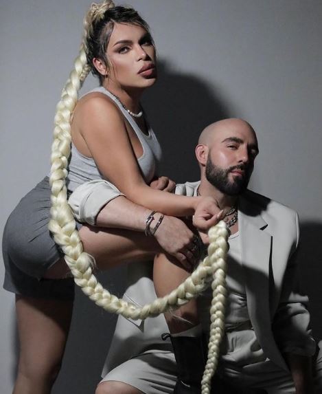 Wendy Guevara Wiki, Biography, Age, Net Worth, Husband, Family, Height & More 5 Wendy Guevara with her friend