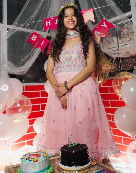Arti Chaudhary: Wiki, BIO, Age, Height, Family, Boyfriend, Net Worth & More 8 Arti Chaudhary on her birthday