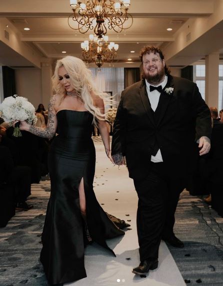Bunnie Xo Age, Wiki, Husband, Kids, Net Worth, Height, Family, Biography & More 7 Bunnie Xo and Jelly Roll's wedding photo