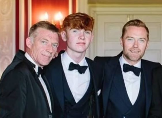 Ciaran Keating Wiki (Ronan Keating Brother), Age, Bio, Wife, Family, Net Worth & More 2 Ciaran Keating was the brother of Ronan Keating