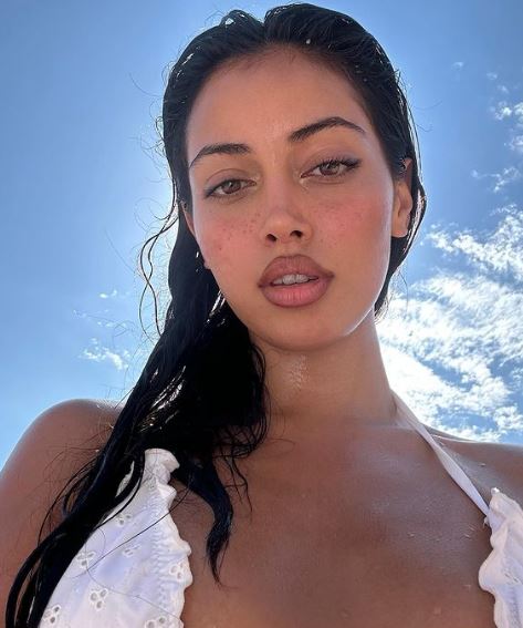 Cindy Kimberly Wiki, Biography, Husband, Birthday, Parents, Ethnicity, Net Worth & More 13 Cindy Kimberly biography