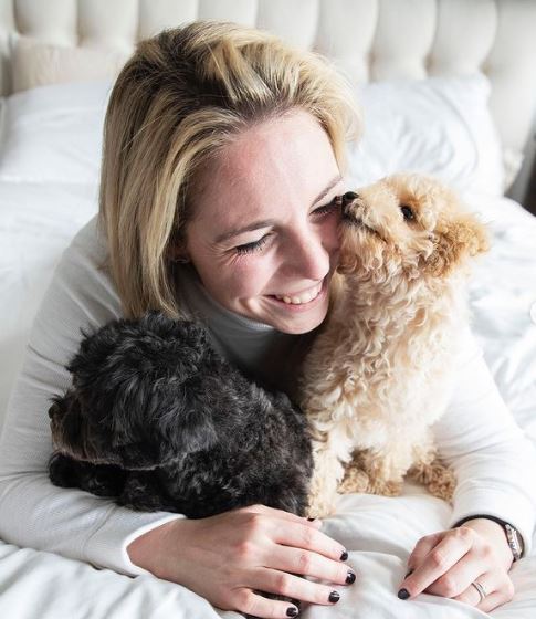 Emma-Jo Morris Age, Wife, Net Worth, Biography, Wiki, Family, Height & More 9 Emma with her pet dogs