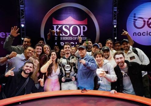 Felipe Ketzer Age, Girlfriend, Wiki, Biography, Family, Net Worth, Poker Stats & More 9 Felipe and his friends