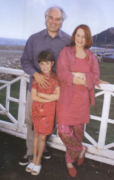 Frank Bonadio Wiki (Sinéad O’Connor’s Ex-Boyfriend) Age, Wife, Net Worth, Family, Biography & More 3 Frank with his ex-wife Mary Coughlan and daughter Clare