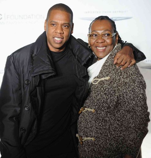 Gloria Carter Wiki (Jay-Z’s Mother), Age, Net Worth, Husband, Kids, Family, Biography & More 7 Gloria Carter is the mother of Jay-Z