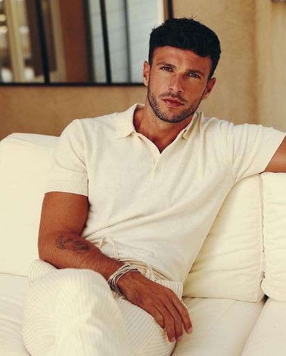 Hugo Philip (Caroline Receveur's Husband) Wiki, Age, Height, Net worth, Family, Podcast & More 3 Hugo Philip career