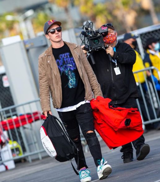 Hunter Lawrence (Racer) Wiki, Age, Height, Girlfriend, Family, Net Worth, Biography & More 8 Hunter Lawrence height