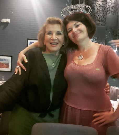 Marina Hochstein (Lenny Hochstein's Mother) Wiki, Age, Family, Husband, Kids, Net worth & More 7 Marina Hochstein with her friend
