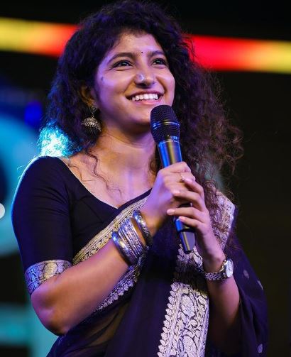 Meetha Raghunath Wiki, Biography, Age, Height, Family, Caste, Boyfriend & More 8 Meetha Raghunath speech